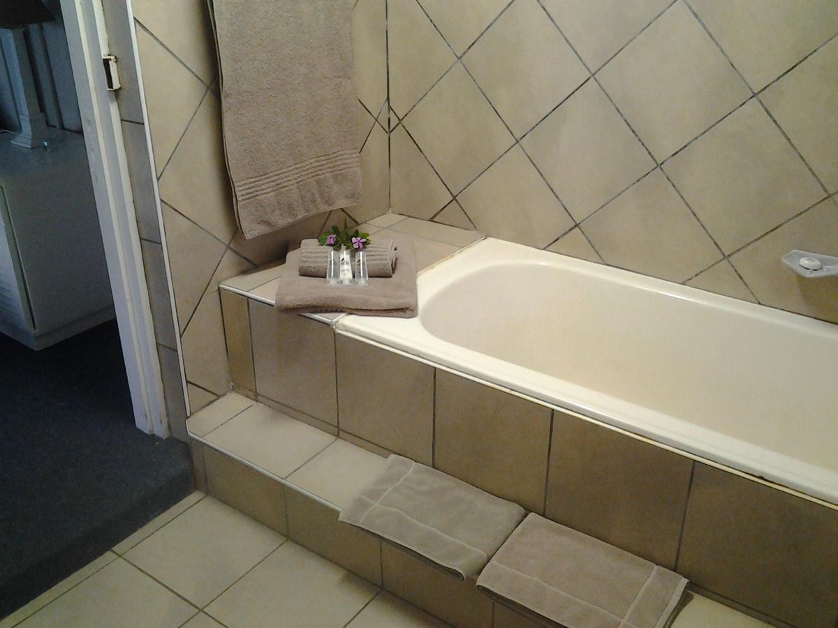 Trennerys Hotel Qolora Mouth Room photo